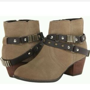 New! DV by Dolce Vita Jacy Ankle Booties